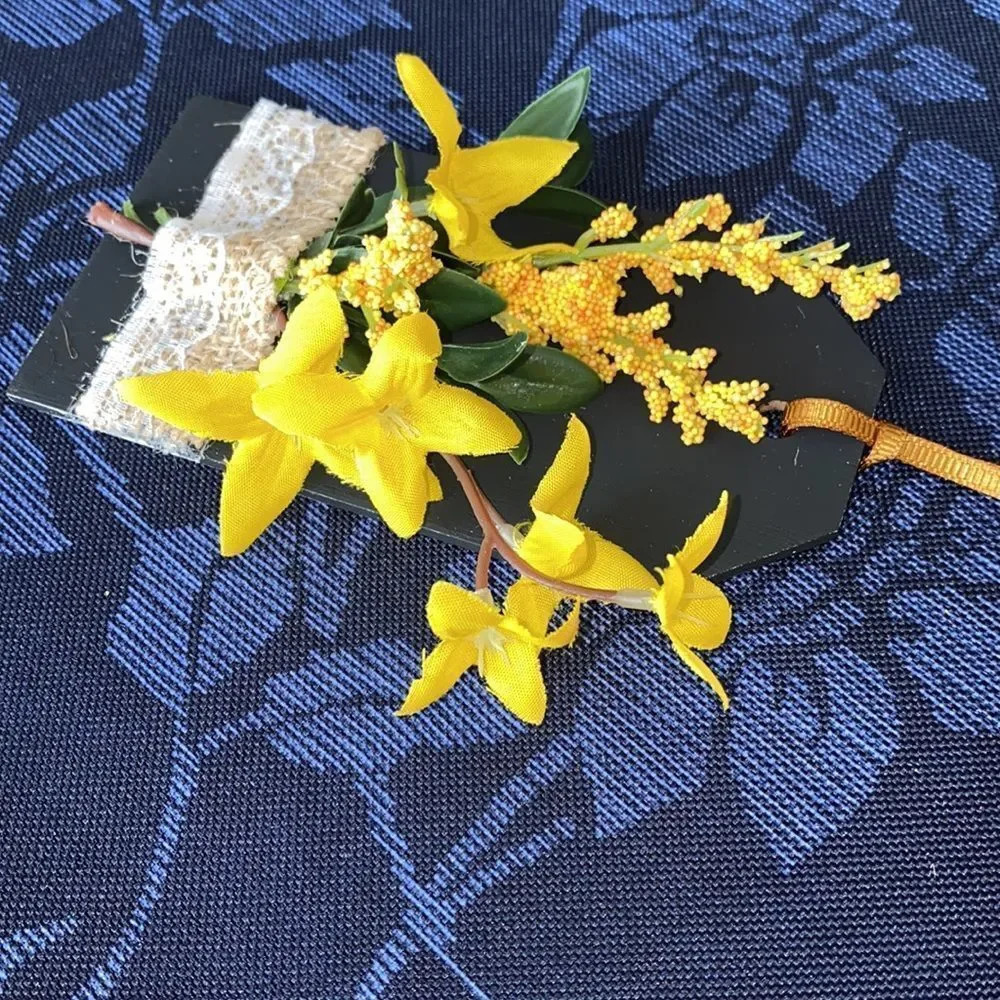Handmade mini Flower composition - Picture 3 of 3
